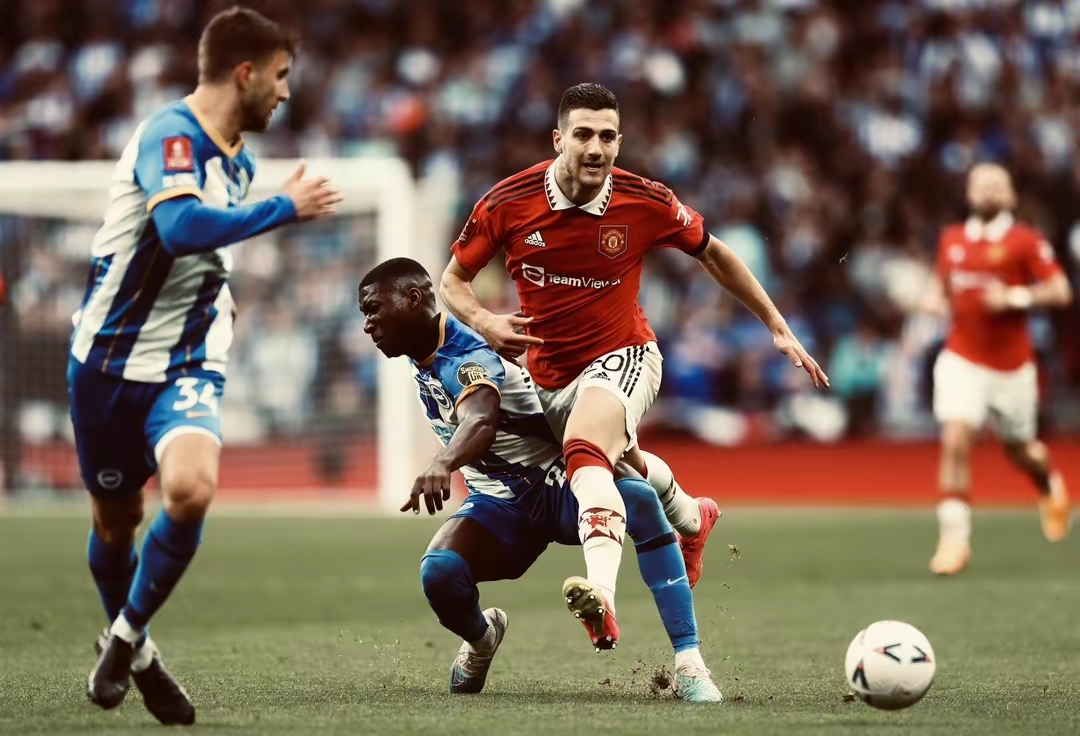 包含郑州德比战打成平局,双方战力不相上下的词条 包含郑州德比战打成平局,双方战力不相上下的词条