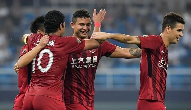 包含上港客场战胜鲁能，继续保持联赛领先优势的词条