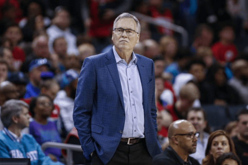 科隆新主帅上任,赛季前景未卜 科隆新主帅上任,赛季前景未卜