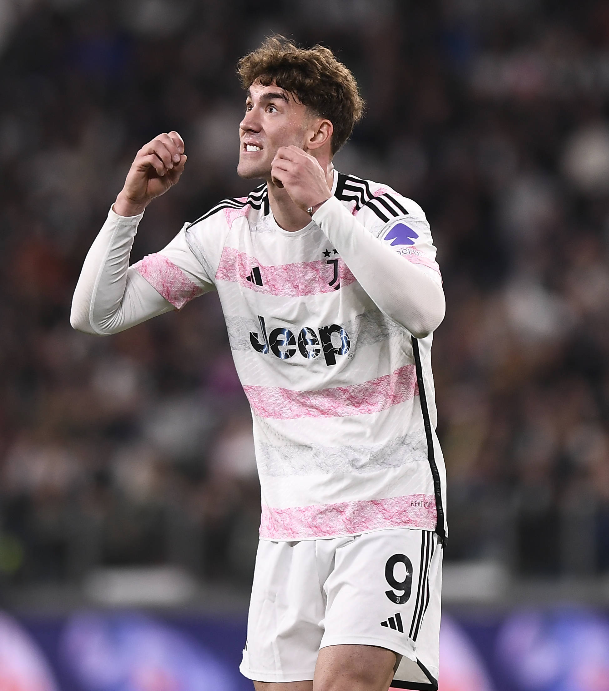 关于尤文图斯在欧冠赛场大获全胜，将晋级16强的信息